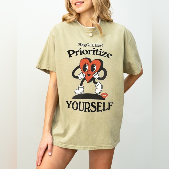 🚨 SALE 🚨 Comfort Colors Prioritize Yourself Graphic Tee - Picture 6 of 11
